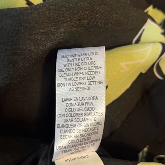 Studio 1 Black Sleeveless Maxi with Large Baby Blue & Green Flowers Size 8 - Picture 9 of 9